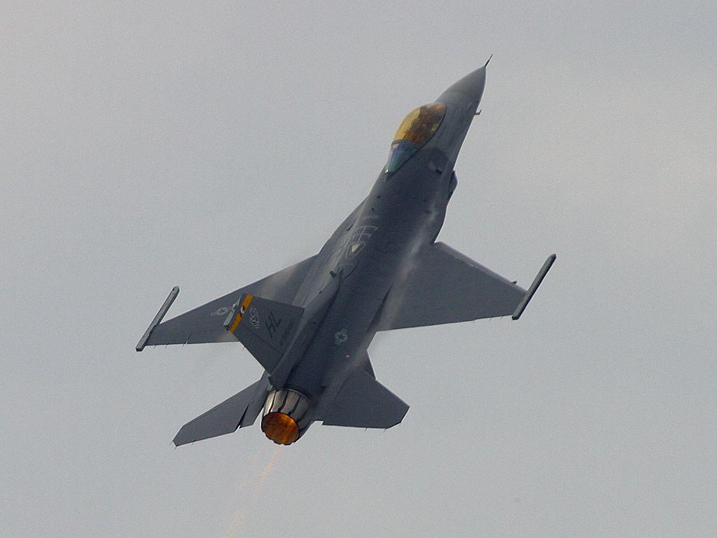 Fighter jet