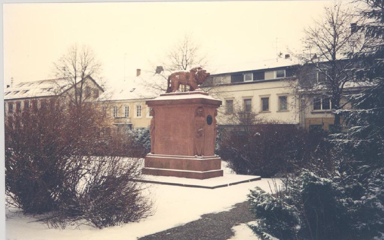 Statue