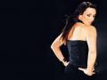 over shoulder pose Martine McCutcheon