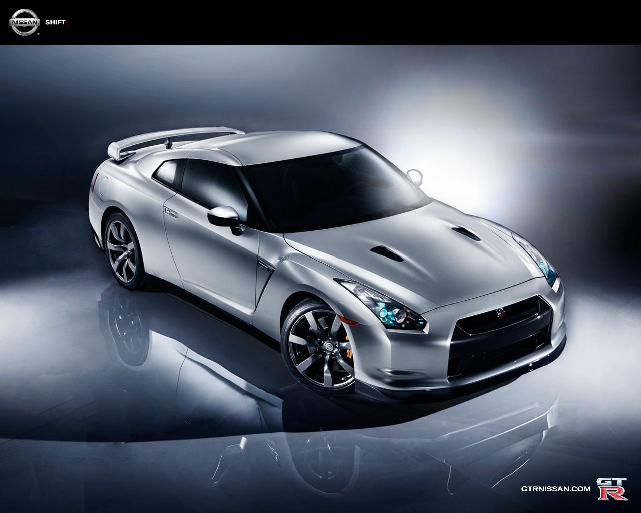 hot Nissan